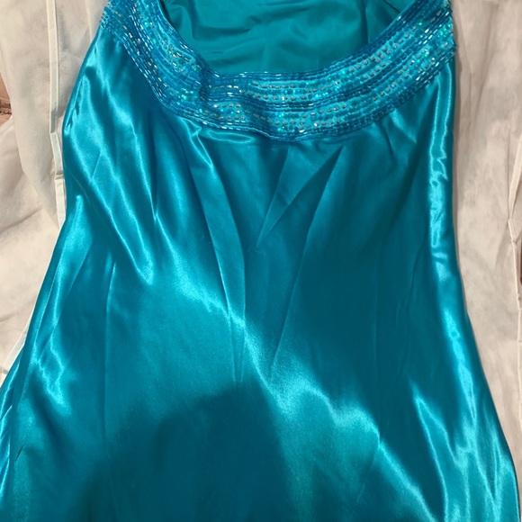 Prom dress - Picture 4 of 7